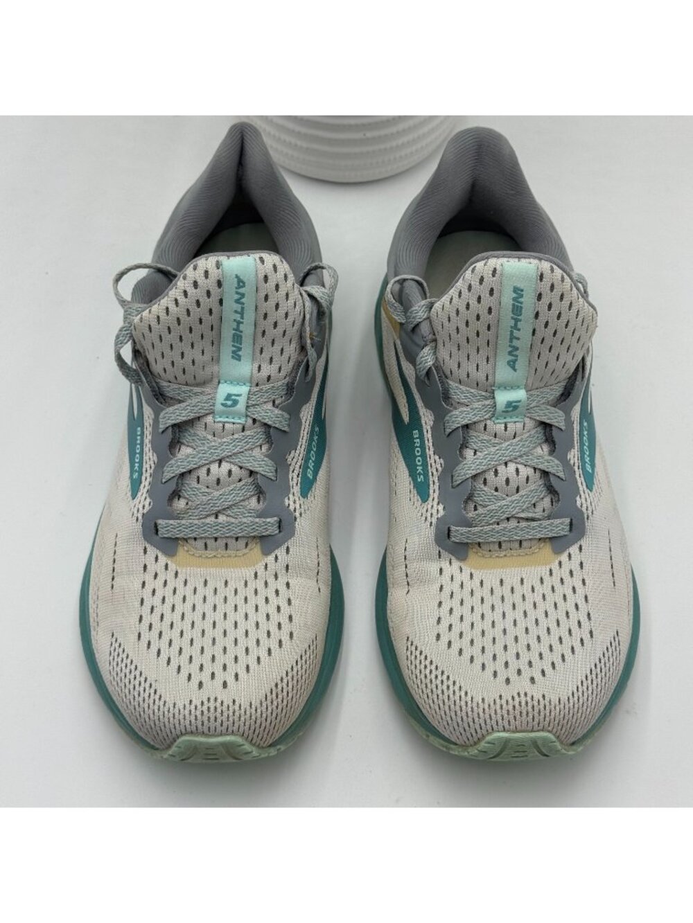 Brooks Anthem 5 1203651B028 Athletic Sneaker Women's 8.5B Gray Mesh Workout Gym